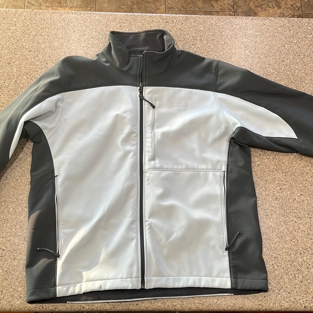 Men’s The North Face Apex Chromium Thermal Soft Shell Jacket - XL